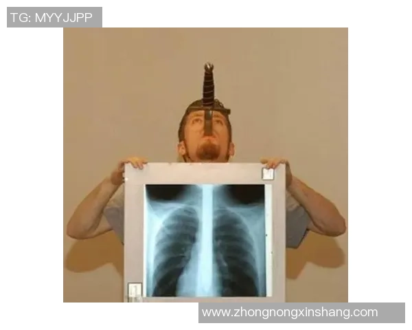 足球明星的绝技揭秘：那些令人瞩目的神奇瞬间与背后的训练故事